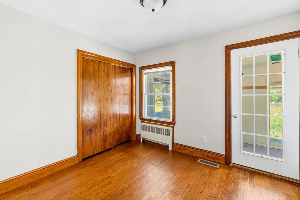 118 Summit Avenue West Warwick RI 02893