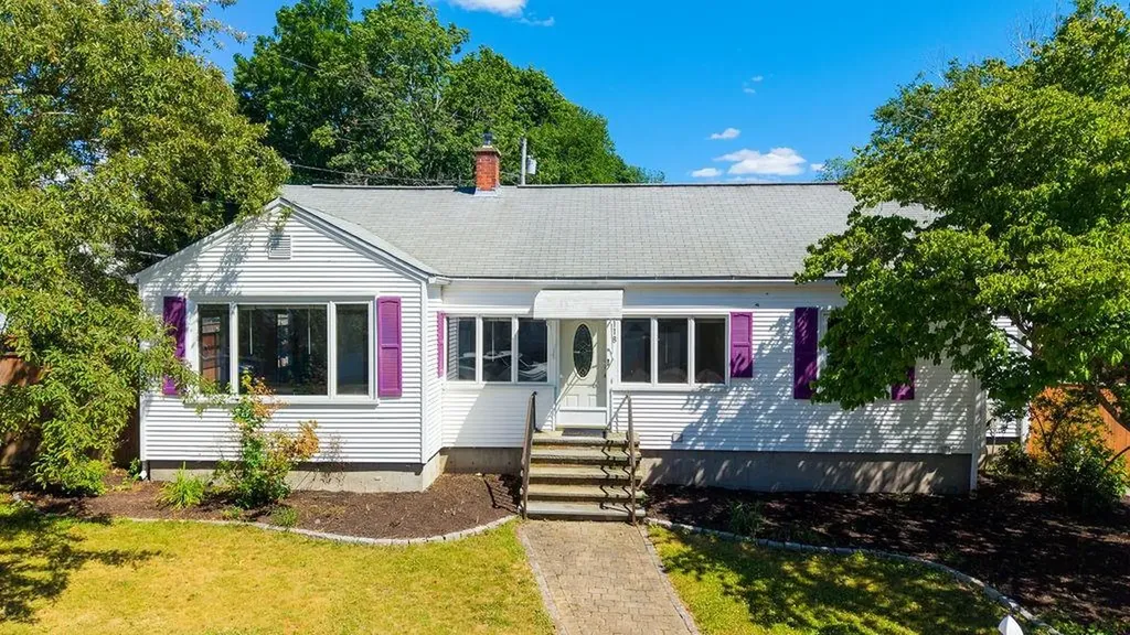 118 Summit Avenue West Warwick RI 02893