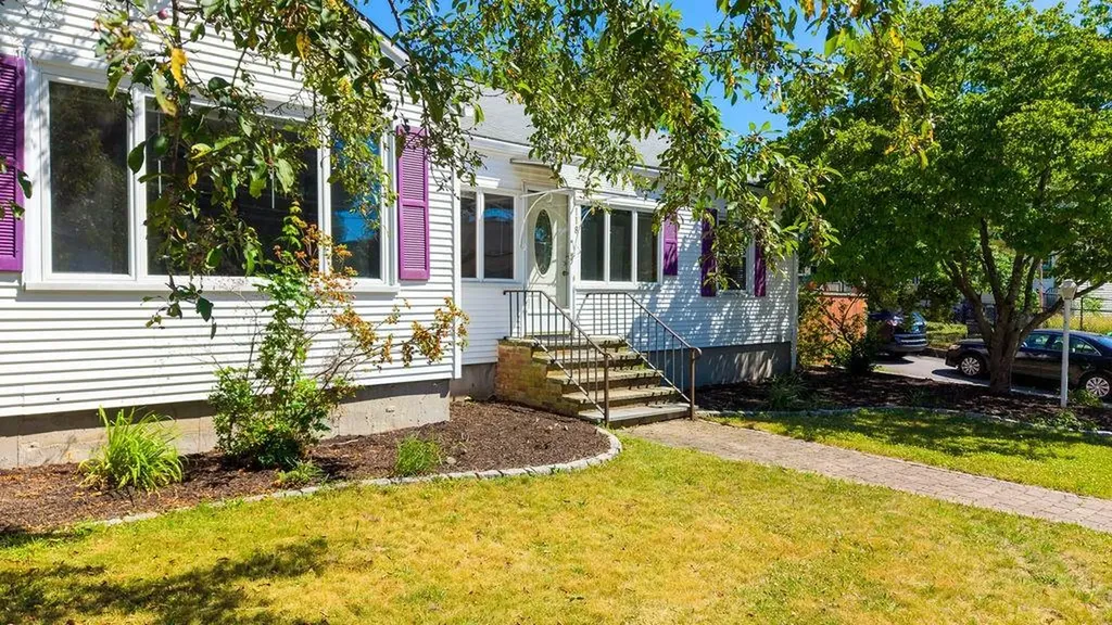118 Summit Avenue West Warwick RI 02893