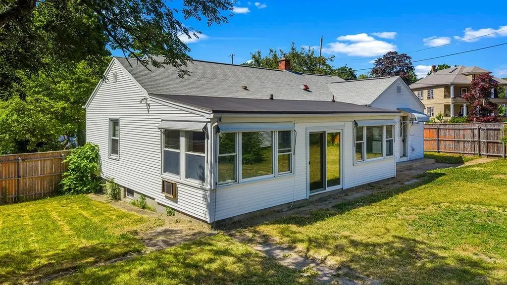 118 Summit Avenue West Warwick RI 02893
