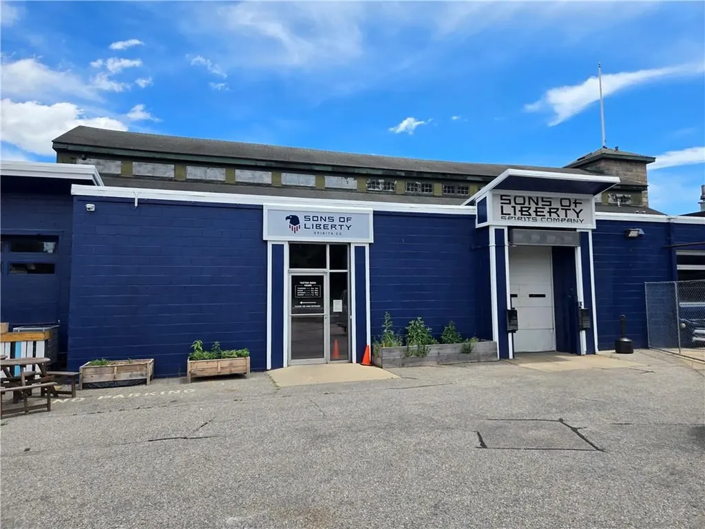 1425 Kingstown Road South Kingstown RI 02879