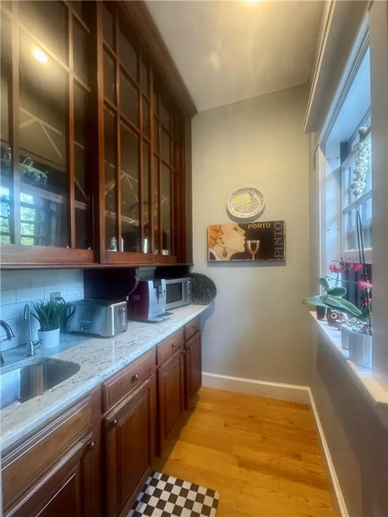 24 Walnut Street Pawtucket RI 02860