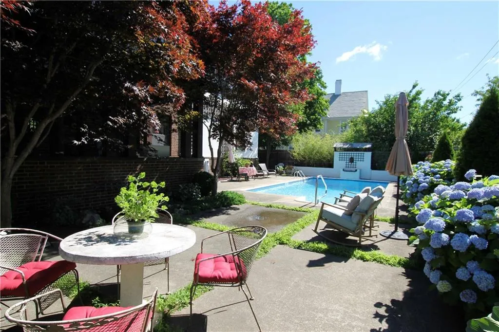 24 Walnut Street Pawtucket RI 02860