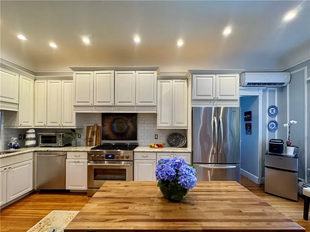 24 Walnut Street Pawtucket RI 02860