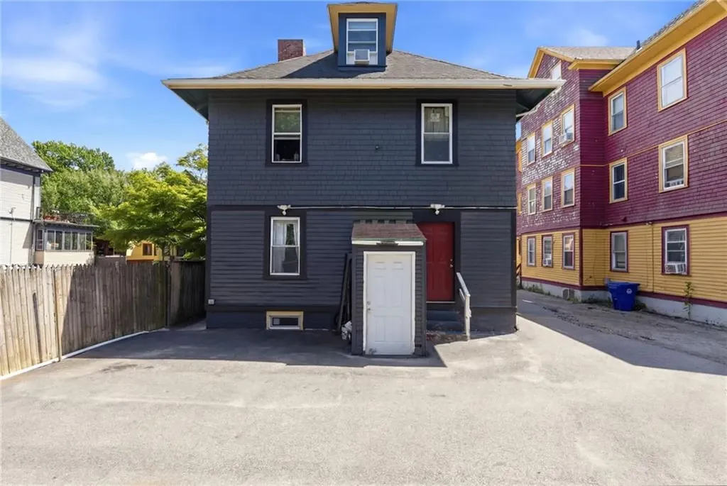 61 Moore Street Providence RI 02907