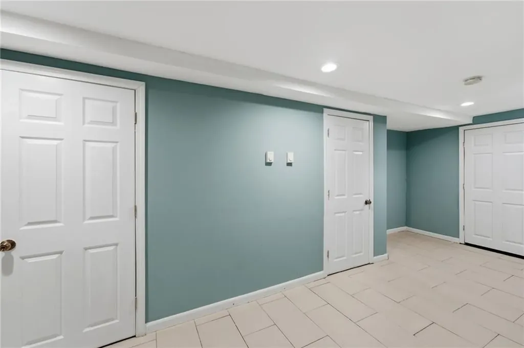 61 Moore Street Providence RI 02907