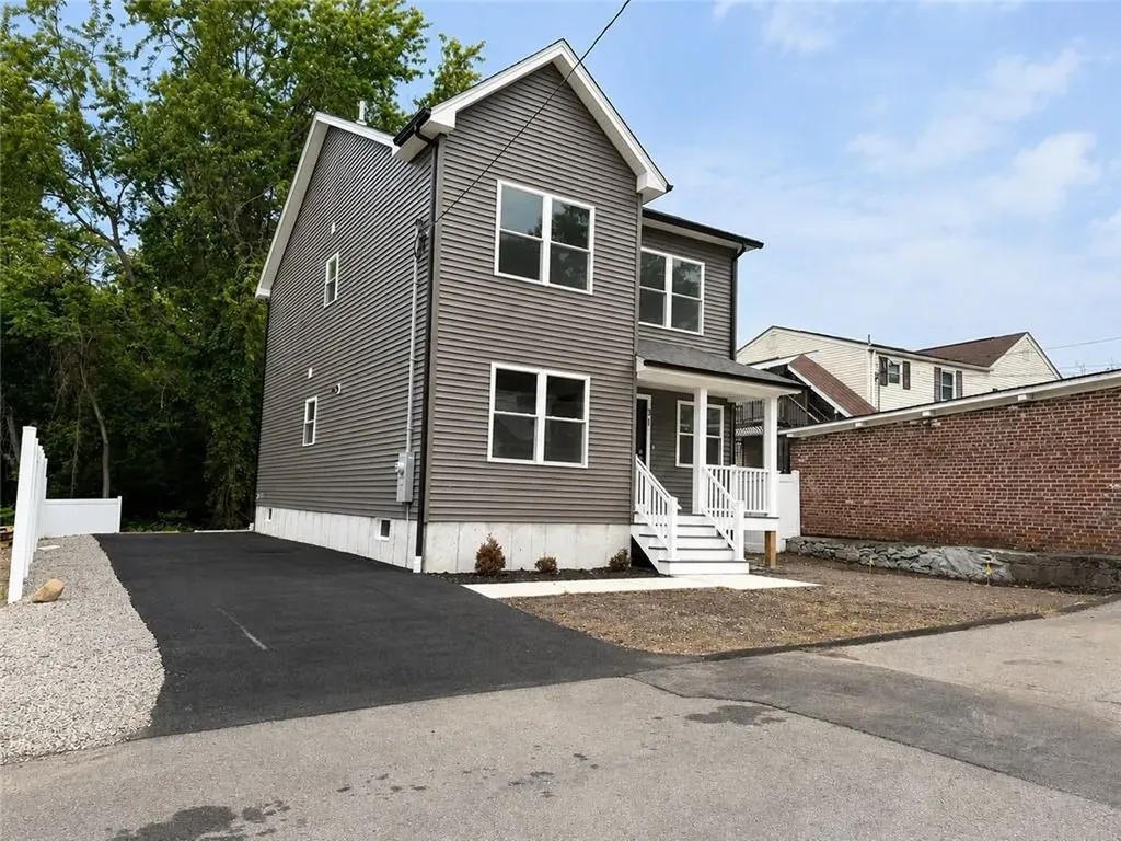 31 Tucker Street Warwick RI 02886
