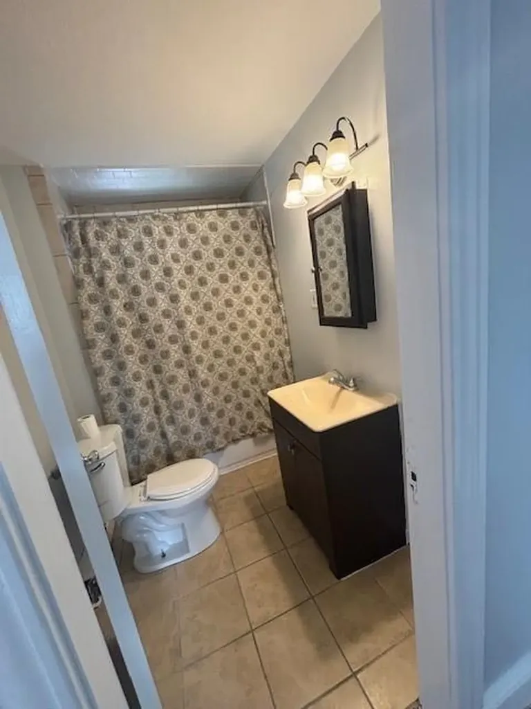 101 103 Rutherglen Avenue Providence RI 02907