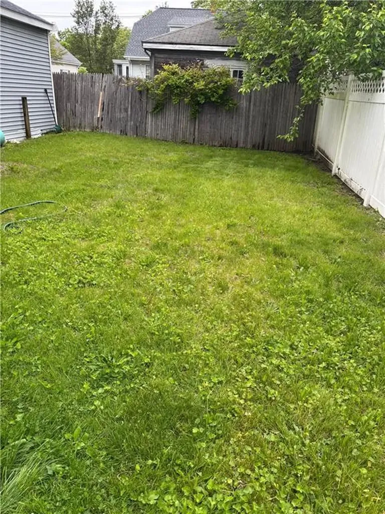 101 103 Rutherglen Avenue Providence RI 02907