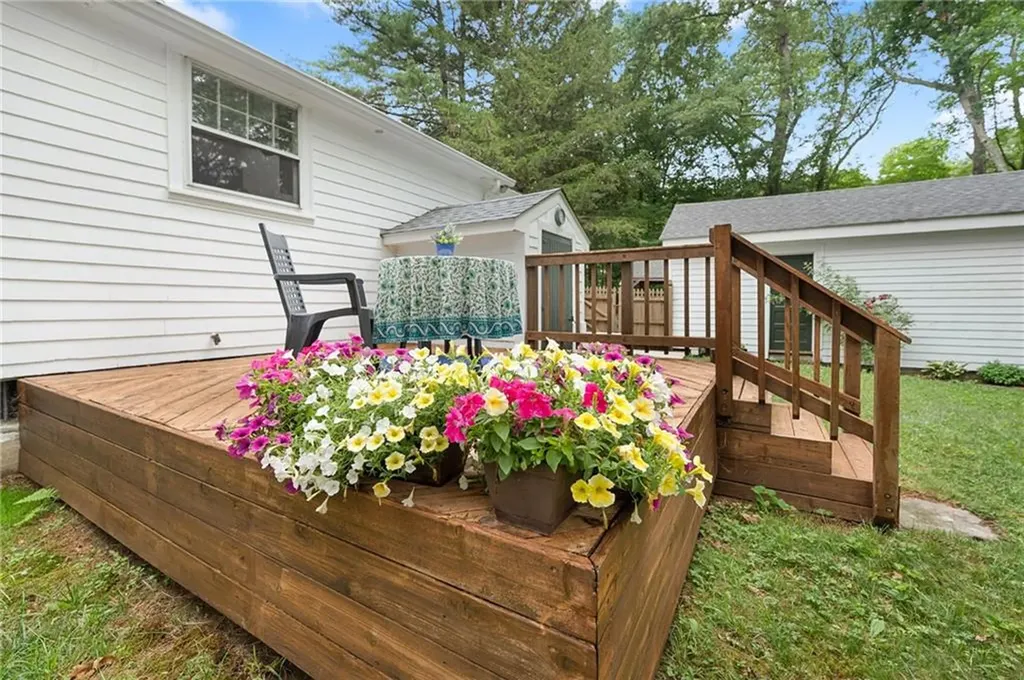 15 Williams Road Smithfield RI 02917