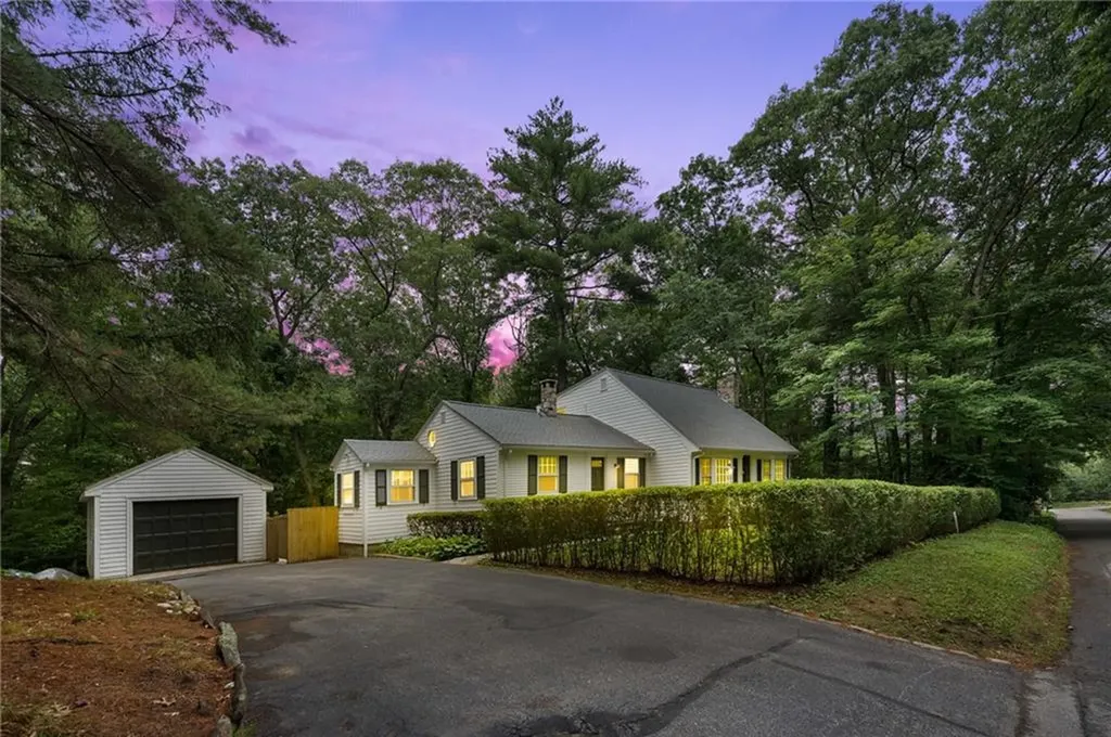 15 Williams Road Smithfield RI 02917