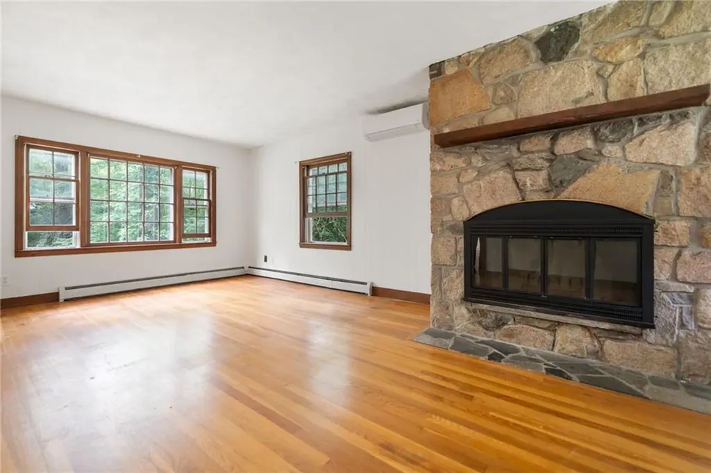 15 Williams Road Smithfield RI 02917