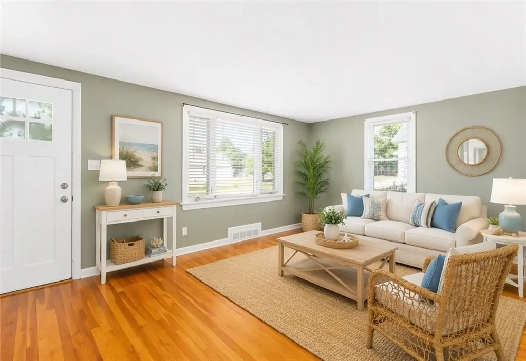 39 Gloria Street Pawtucket RI 02861