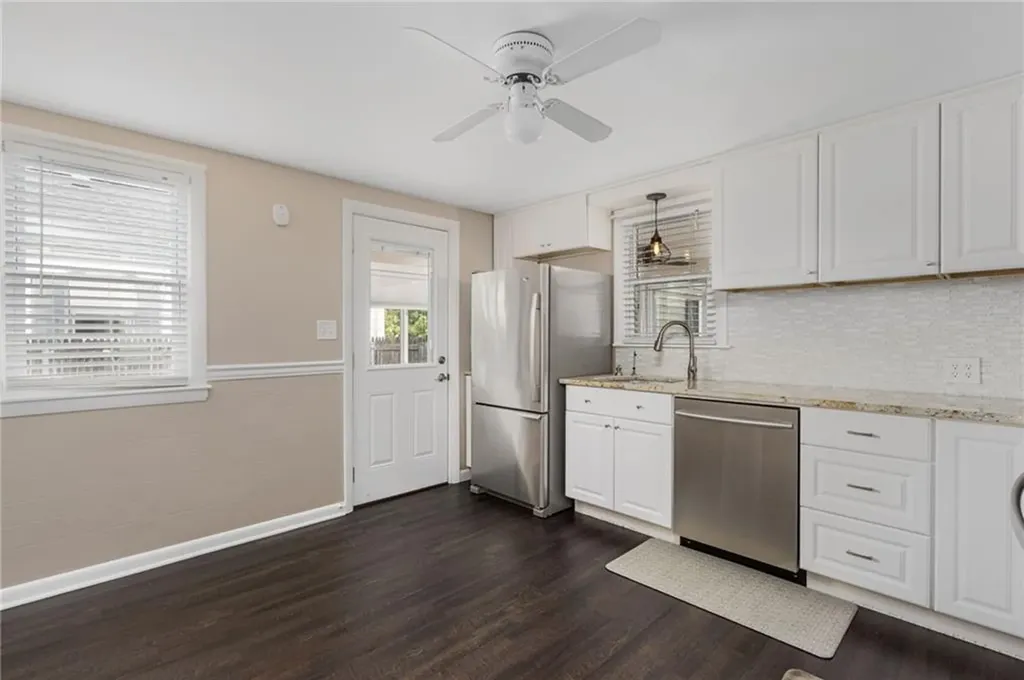 39 Gloria Street Pawtucket RI 02861