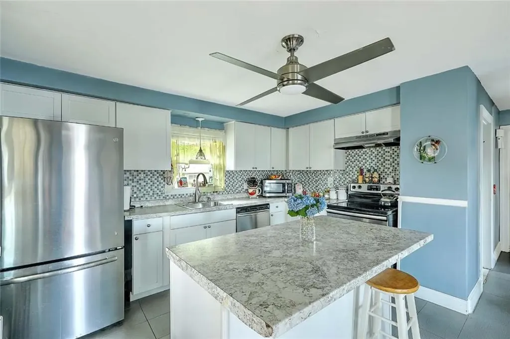 141 Cornell Street Cranston RI 02920