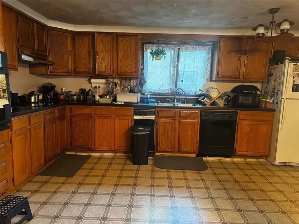 73 Benedict Street Providence RI 02907