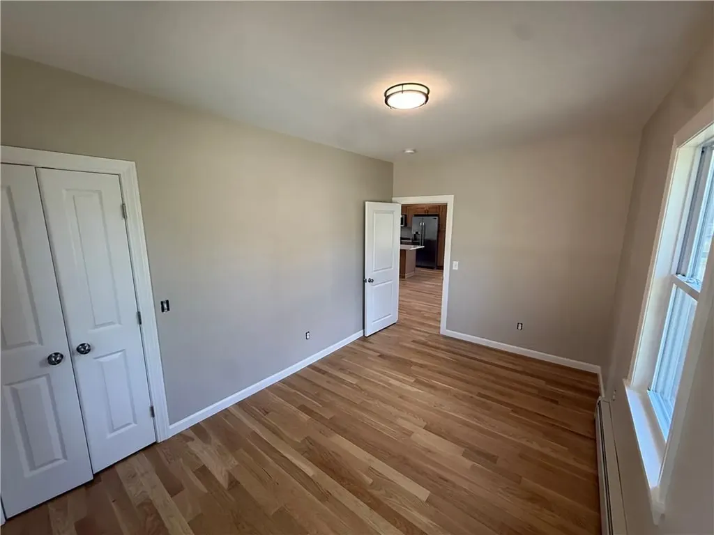 63 Shore Road East Providence RI 02915