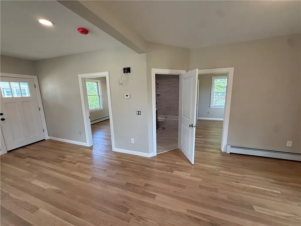63 Shore Road East Providence RI 02915