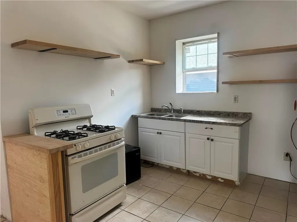792 Atwells Avenue Providence RI 02909