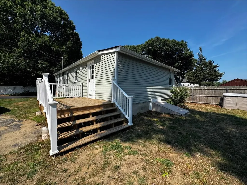 12 Hunter Street Warwick RI 02889