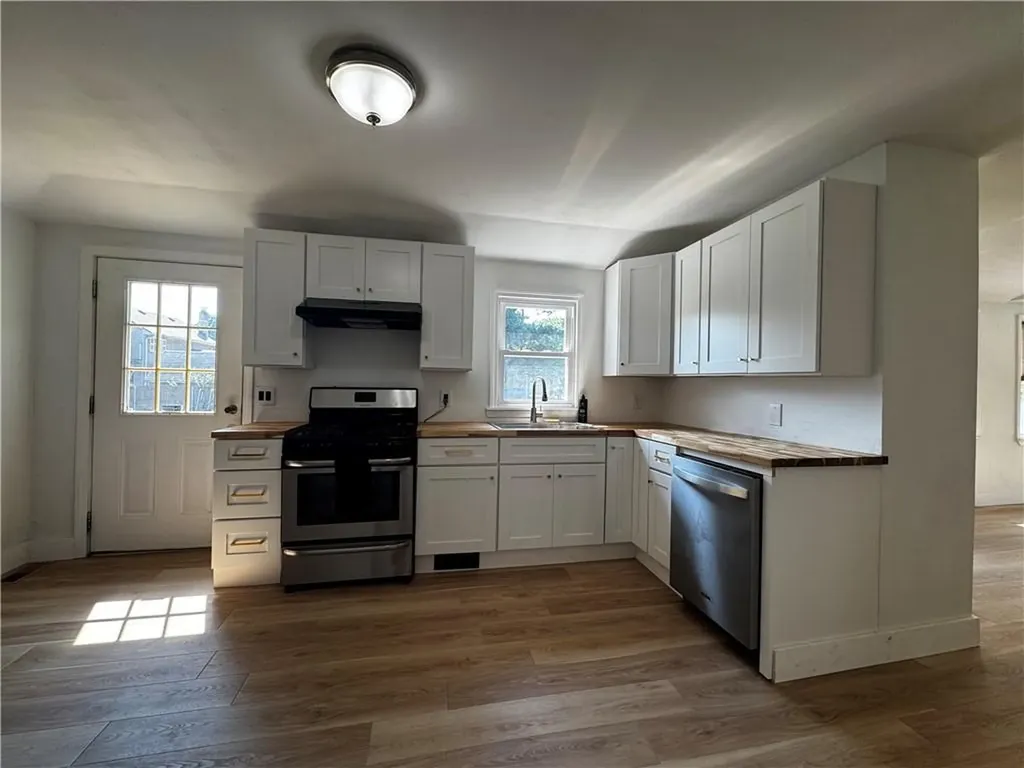 12 Hunter Street Warwick RI 02889