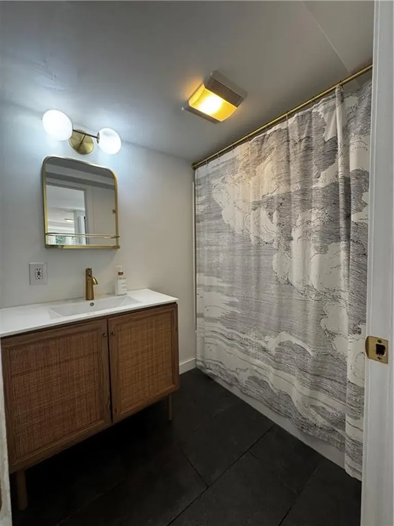 12 Hunter Street Warwick RI 02889