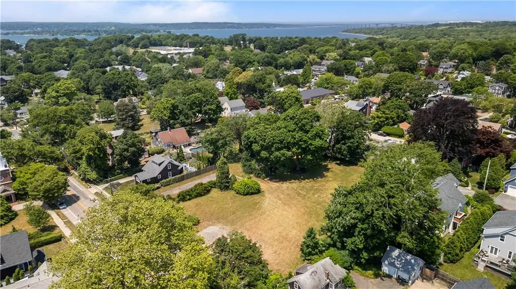 78 Narragansett Avenue Jamestown RI 02835