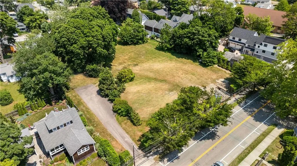 78 Narragansett Avenue Jamestown RI 02835