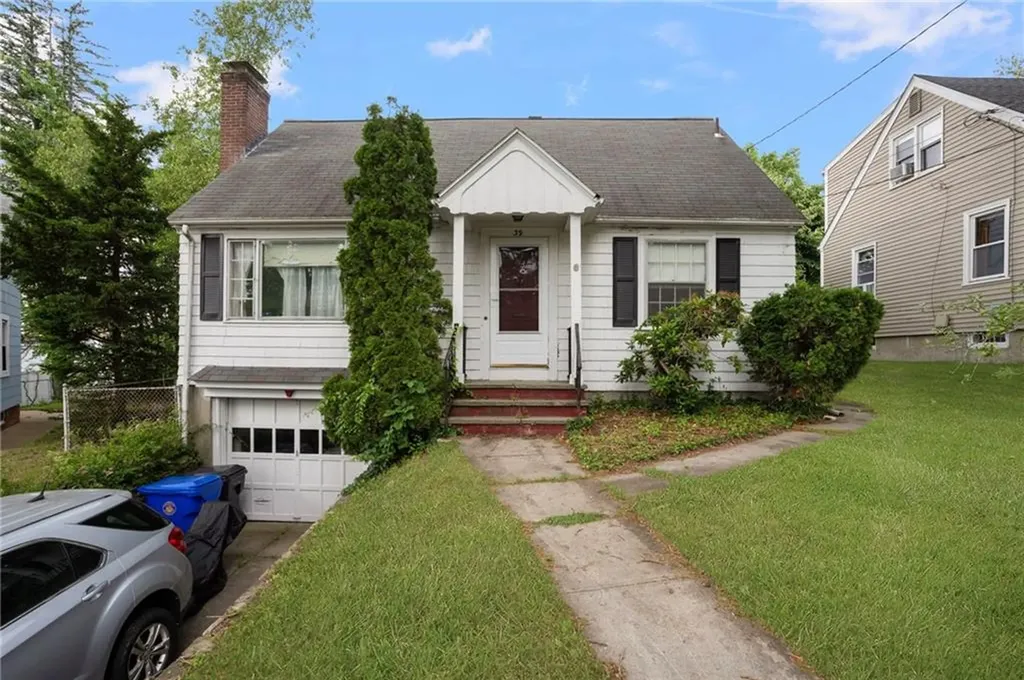 39 Greenfield Avenue North Providence RI 02911