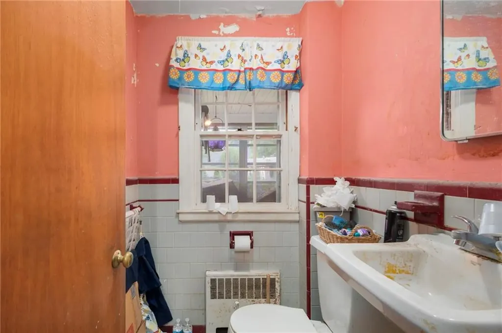 39 Greenfield Avenue North Providence RI 02911