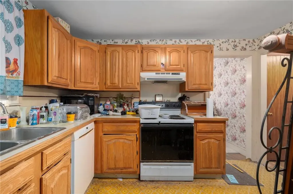 39 Greenfield Avenue North Providence RI 02911