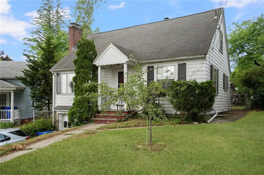 39 Greenfield Avenue North Providence RI 02911