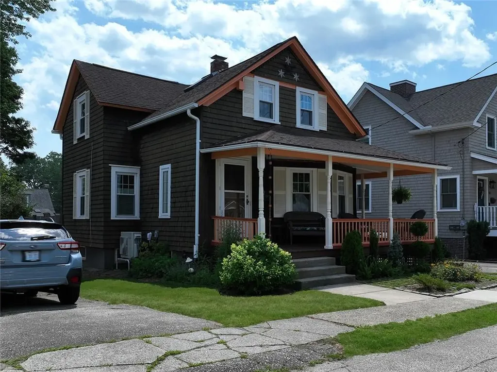 32 South Fair Street Warwick RI 02888
