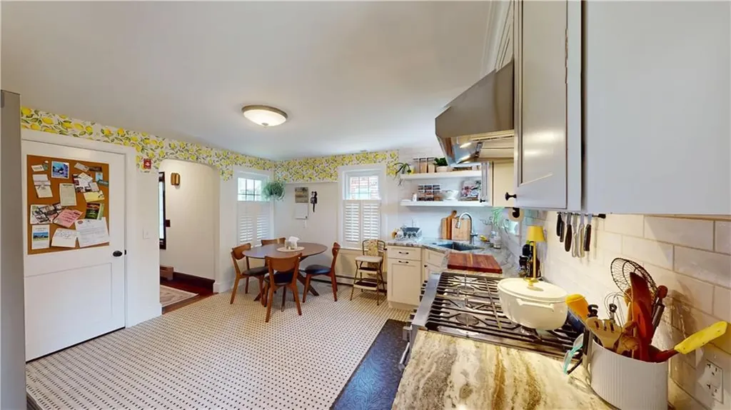 32 South Fair Street Warwick RI 02888