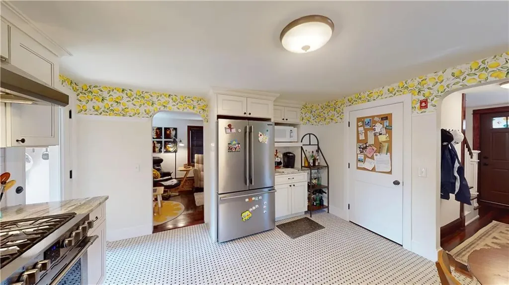 32 South Fair Street Warwick RI 02888
