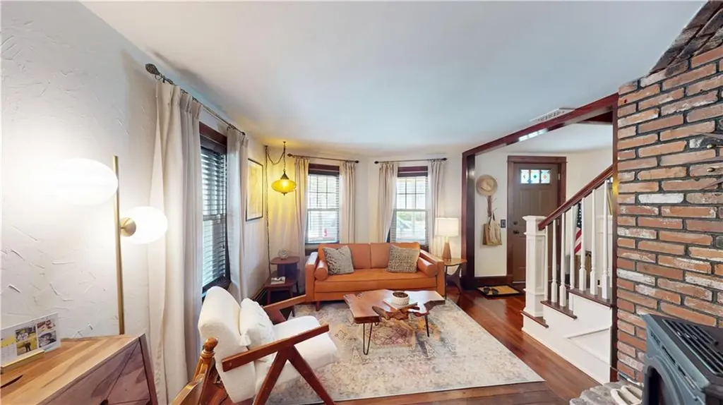 32 South Fair Street Warwick RI 02888