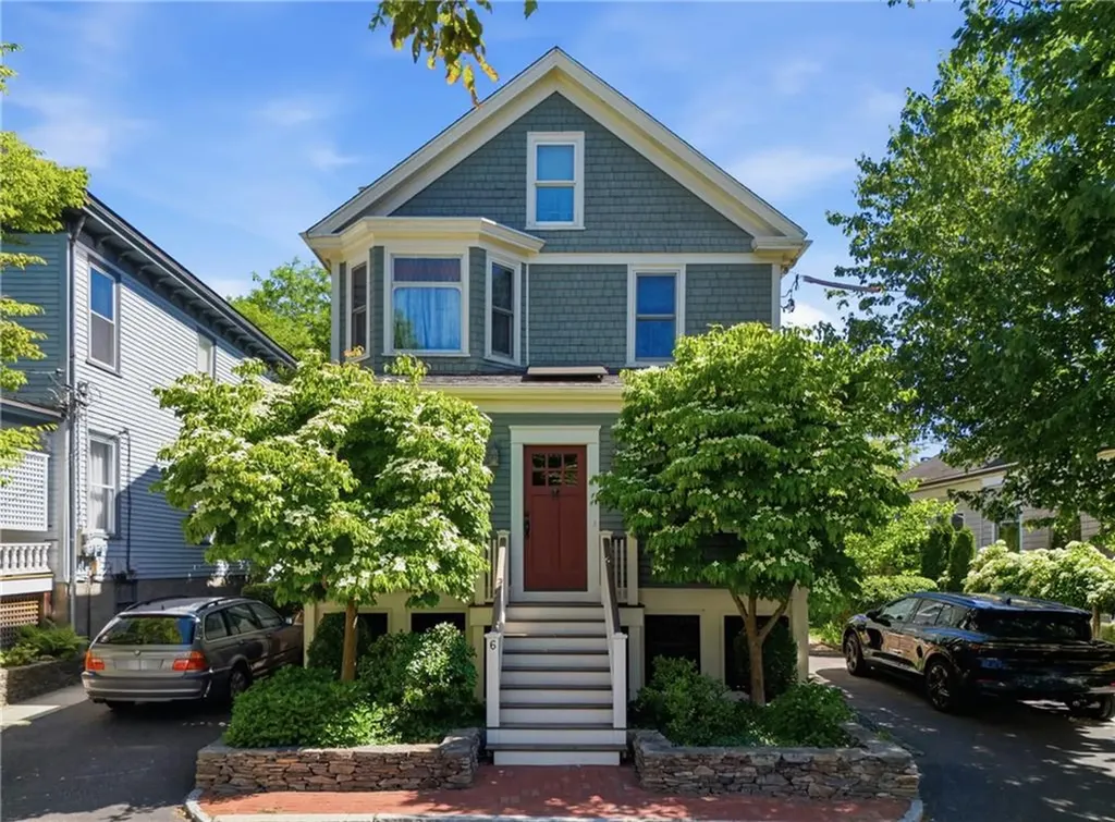 6 Brooks Avenue Newport RI 02840