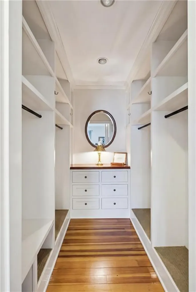 6 Brooks Avenue Newport RI 02840