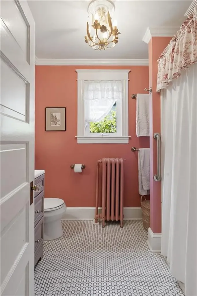 6 Brooks Avenue Newport RI 02840