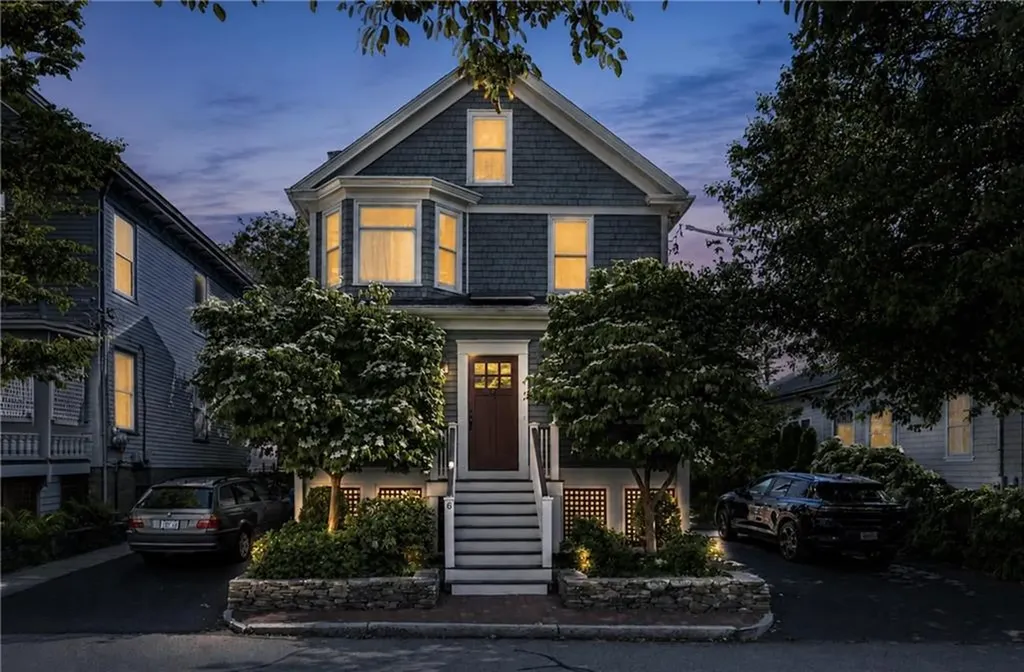 6 Brooks Avenue Newport RI 02840