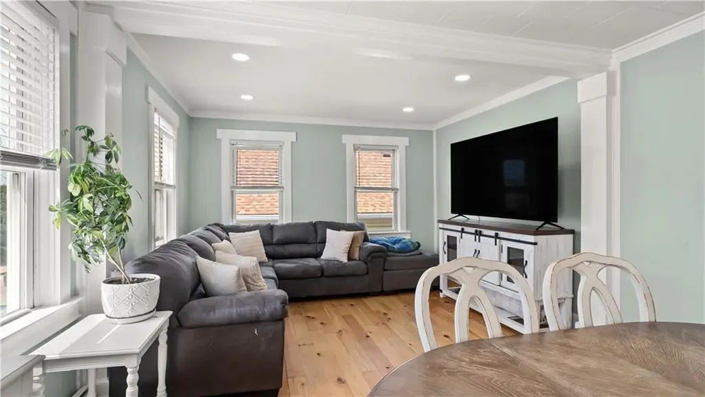 551 Pond Street Woonsocket RI 02895