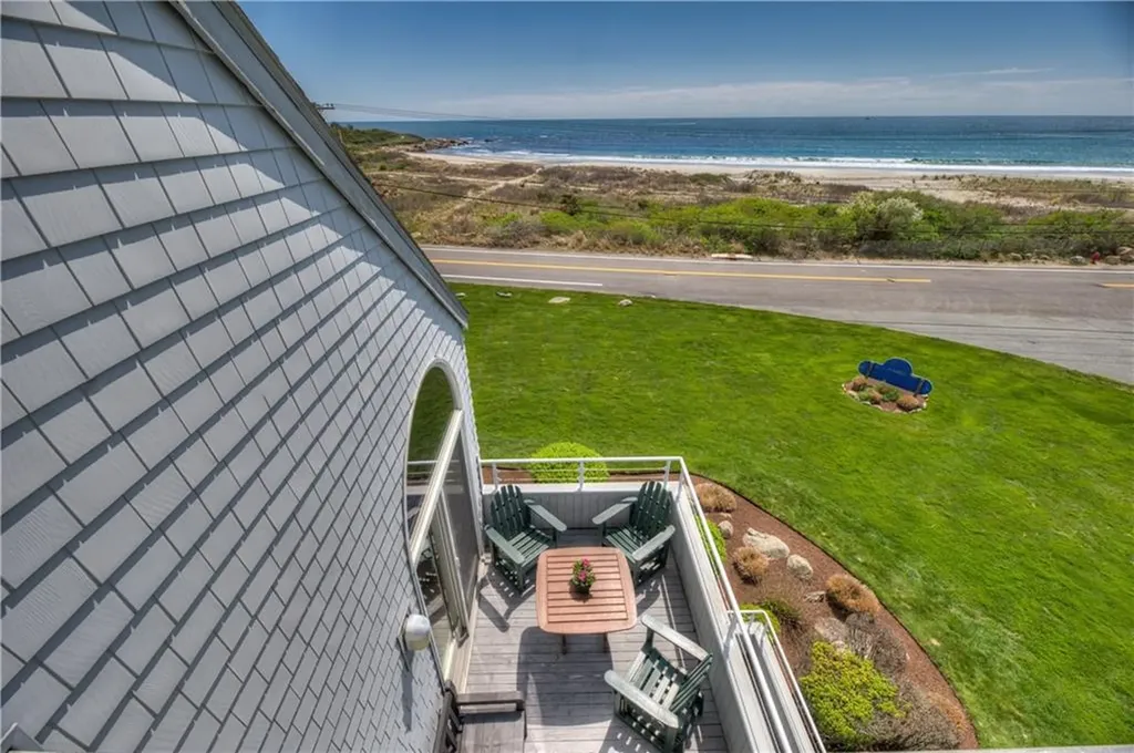 204 Bellevue Court Narragansett RI 02882