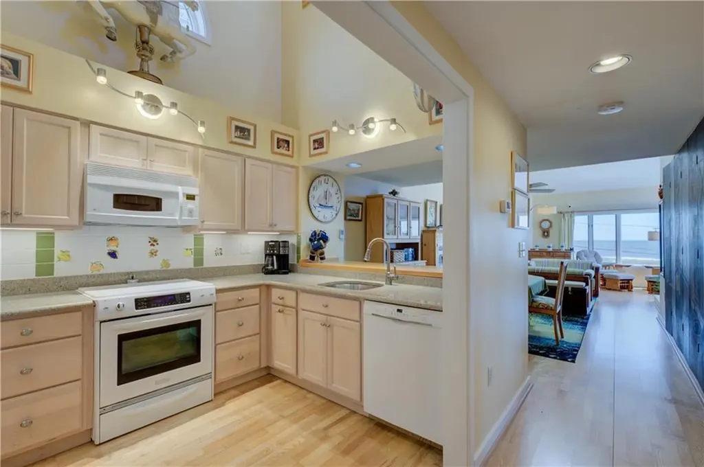 204 Bellevue Court Narragansett RI 02882