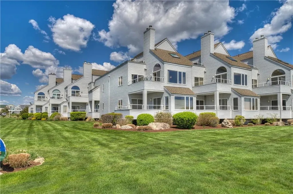 204 Bellevue Court Narragansett RI 02882