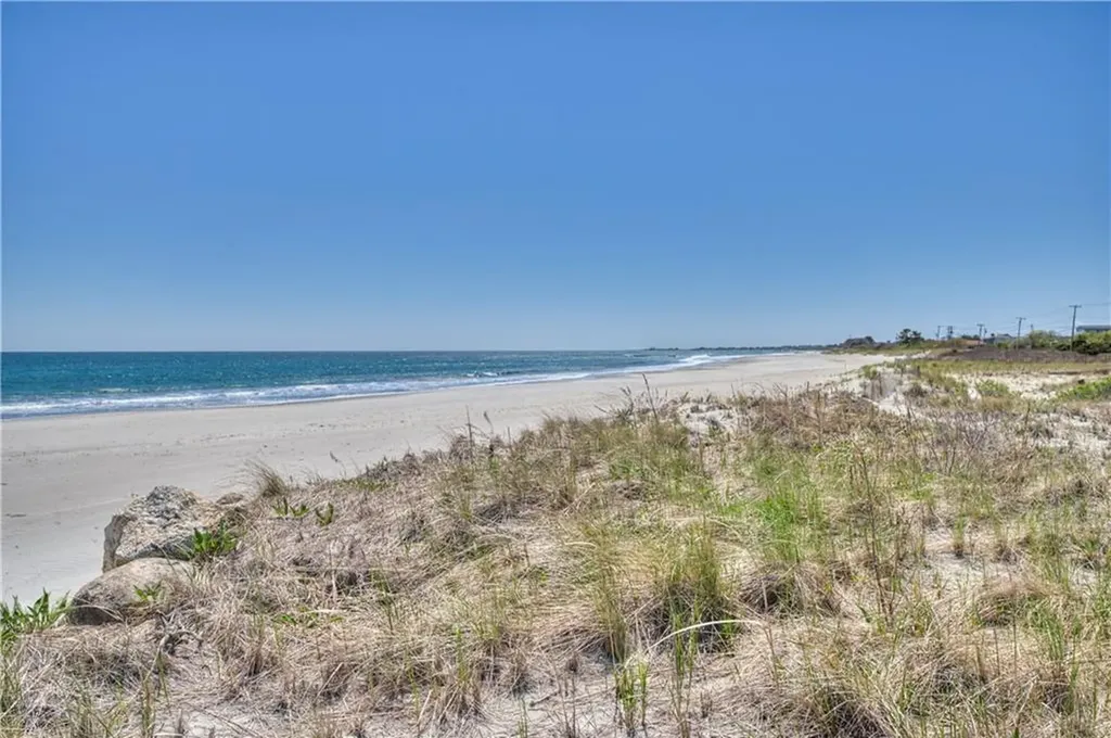 204 Bellevue Court Narragansett RI 02882