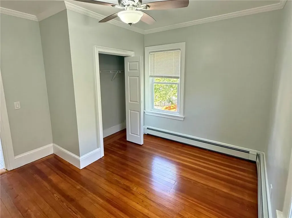 104 Oakland Avenue Providence RI 02908