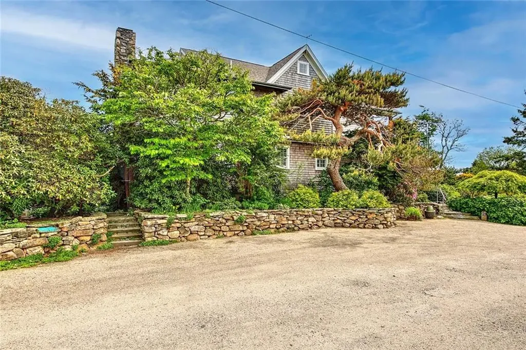 70 Third Street Westport MA 02790