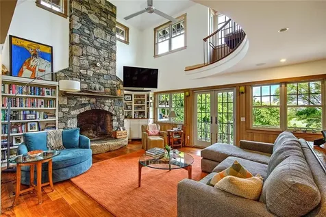 70 Third Street Westport MA 02790
