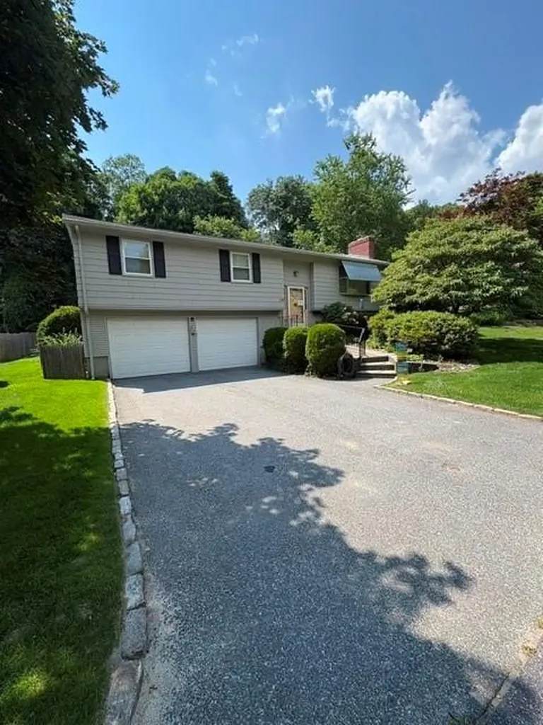 175 Birkshire Drive Warwick RI 02886