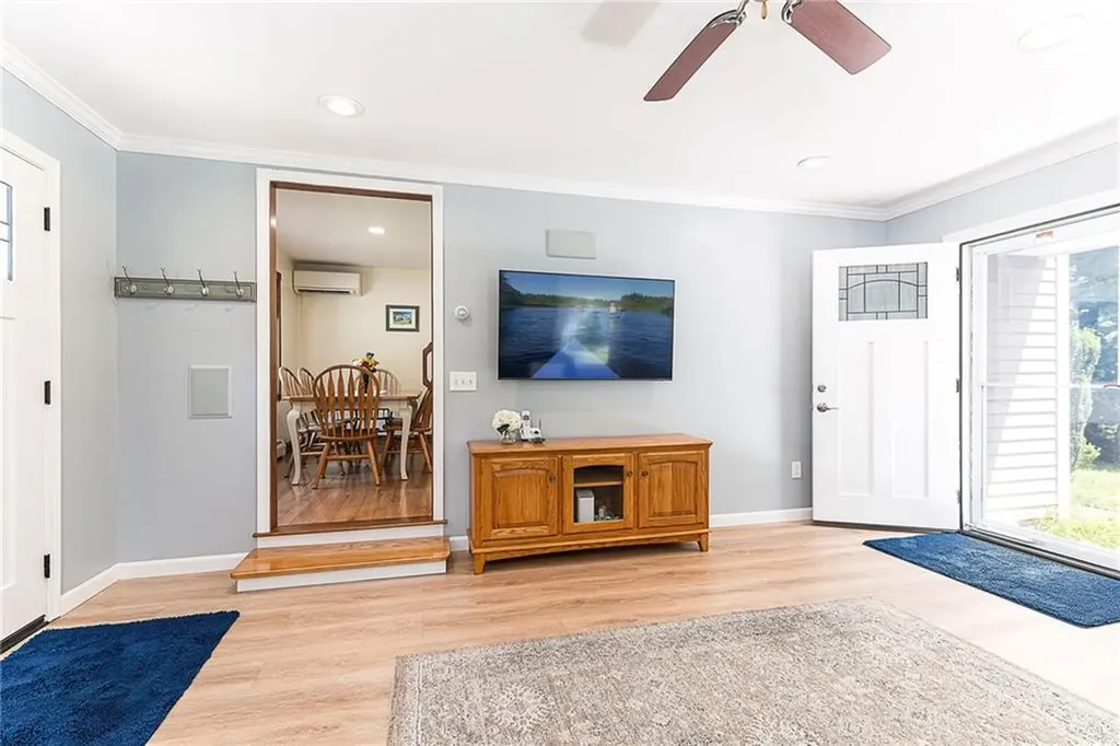 147 Woodville Alton Road Hopkinton RI 02832